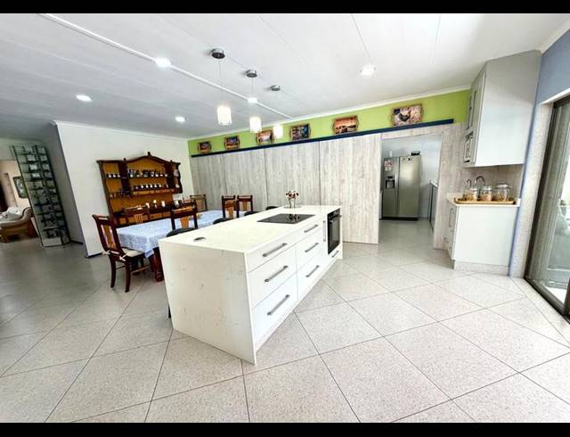 4 BEDROOM HOUSE FOR SALE IN FERNCLIFFE